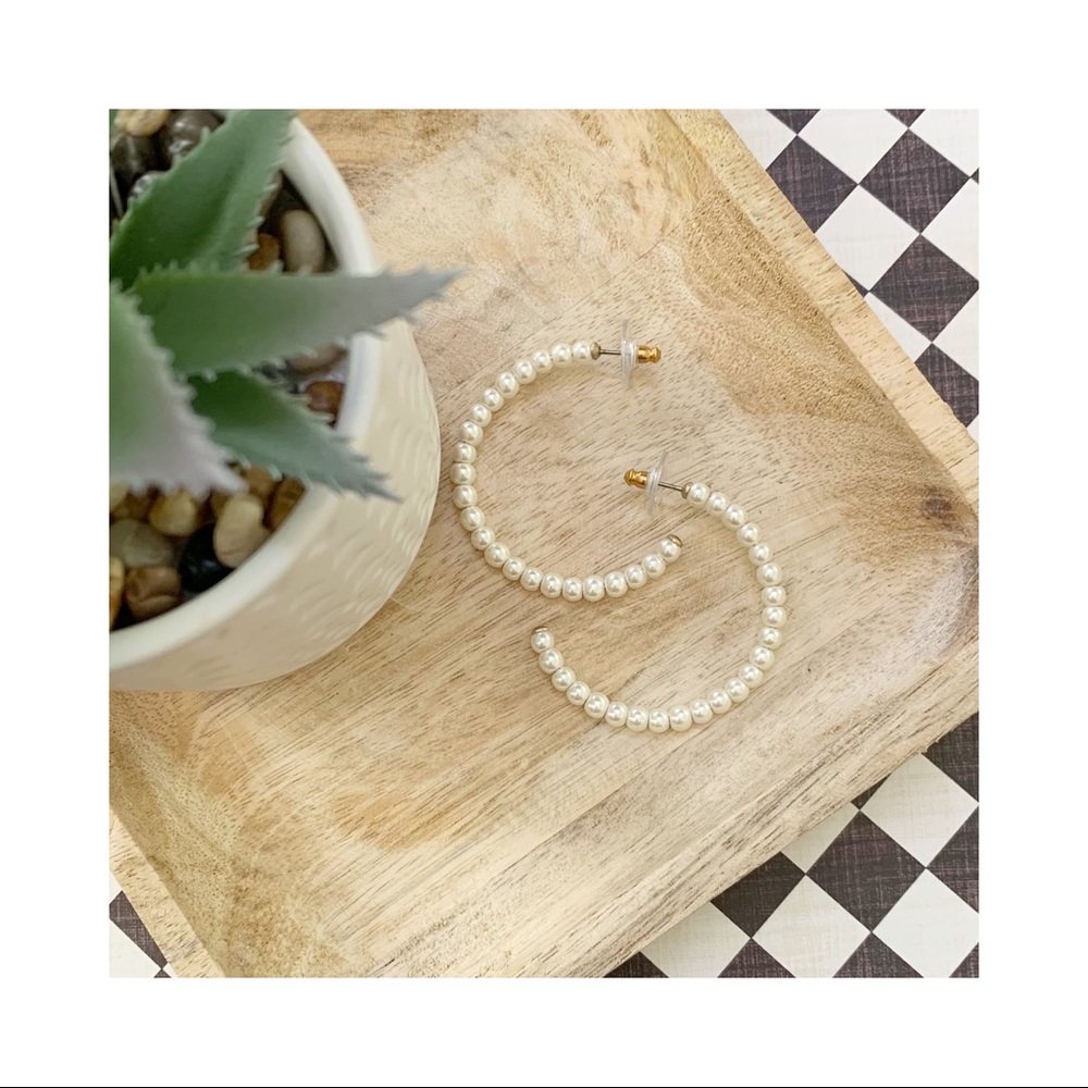 Canvas Pearl Earrings